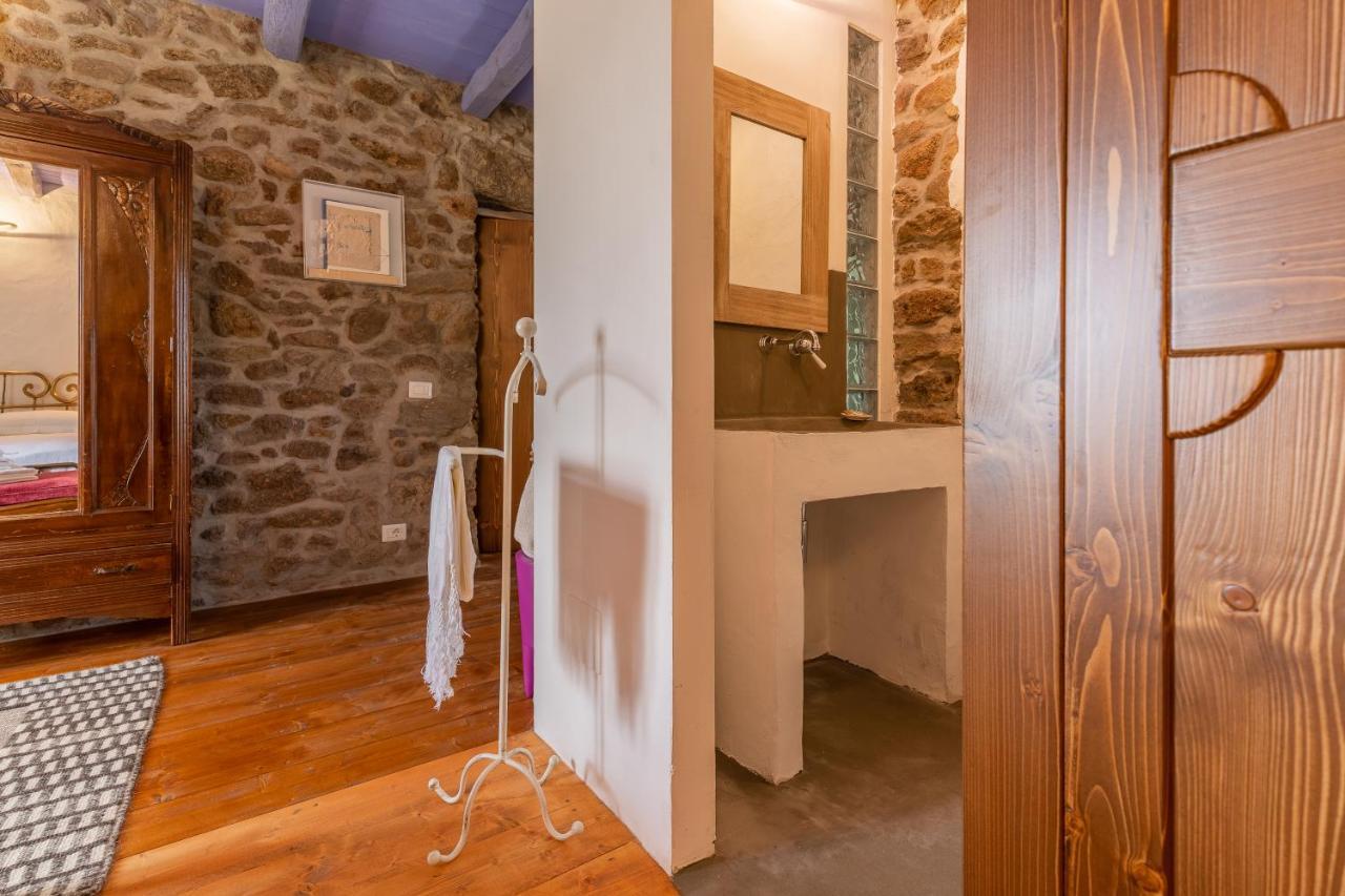 Borgo Lu Puleu Hotel Perfugas Kültér fotó