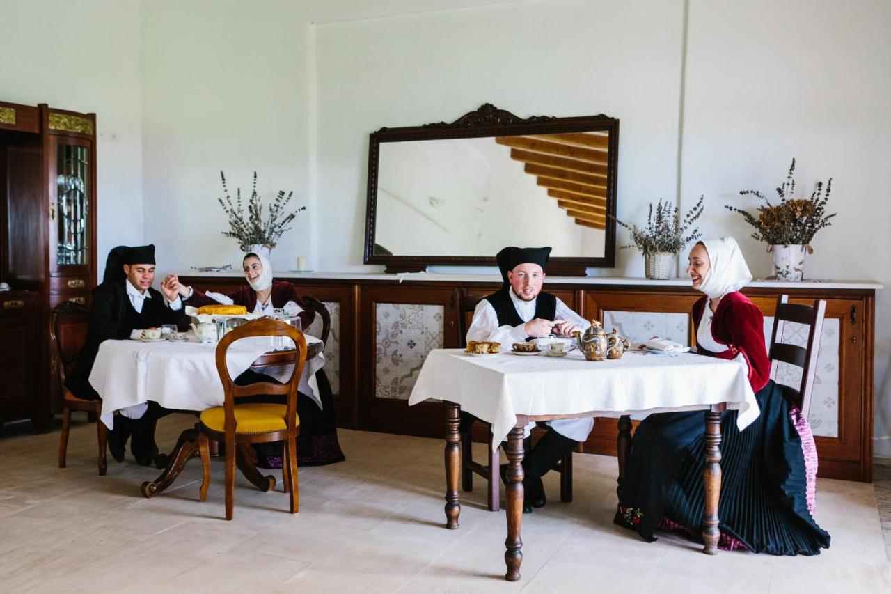 Borgo Lu Puleu Hotel Perfugas Kültér fotó